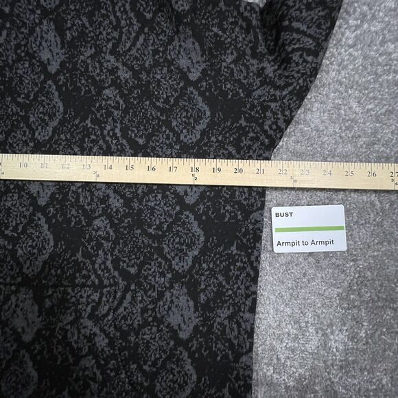 John + Jenn Size S Dylan Hoodie Tunic Sweater Pullover Black Gray Python Print - Picture 6 of 13